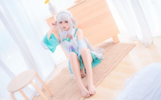 蠢沫沫：用创可贴征服cosplay界的女战神